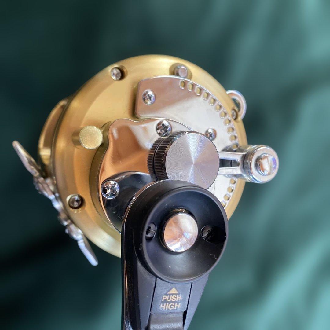 シマノティアグラ16両軸リール 金色