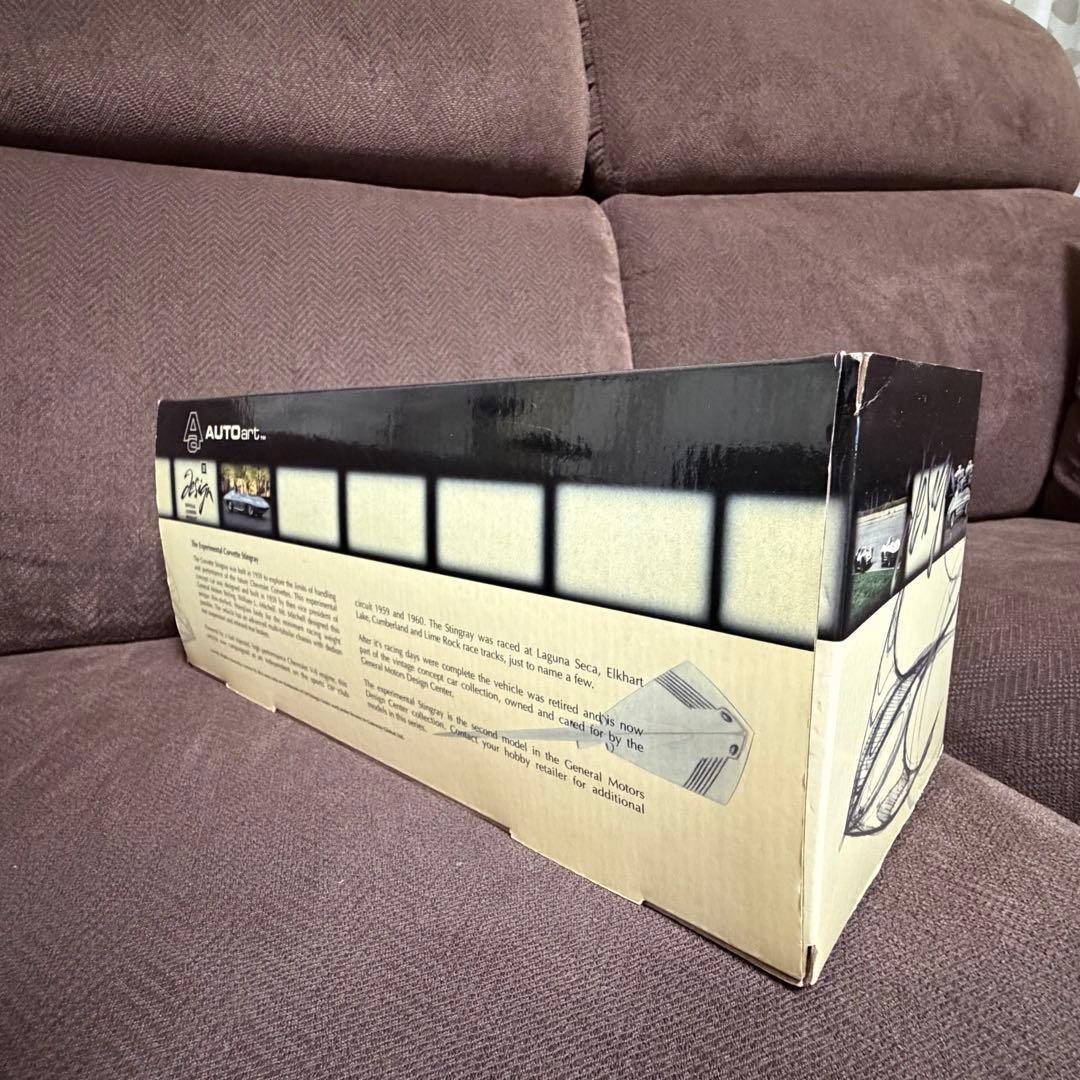 1:18 ミニカー corvette スティングレー AUTOART