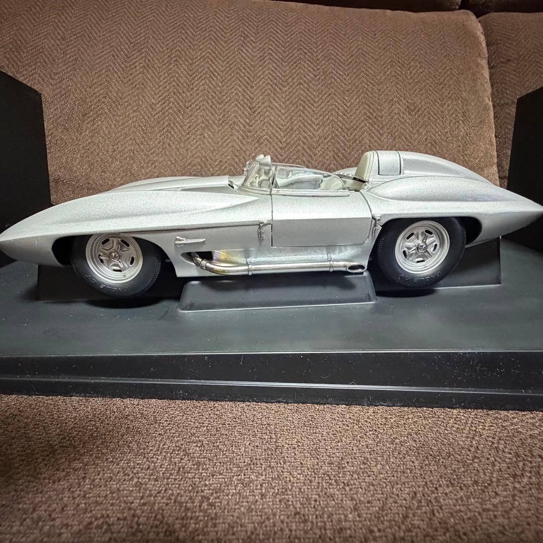 1:18 ミニカー corvette スティングレー AUTOART