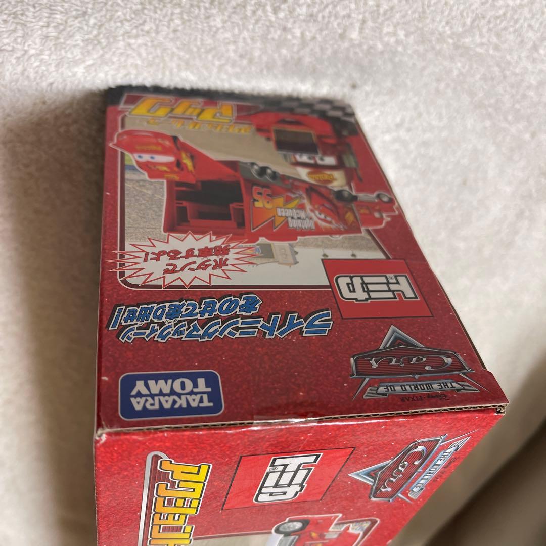 アクショントレーラー　マック　トミカ