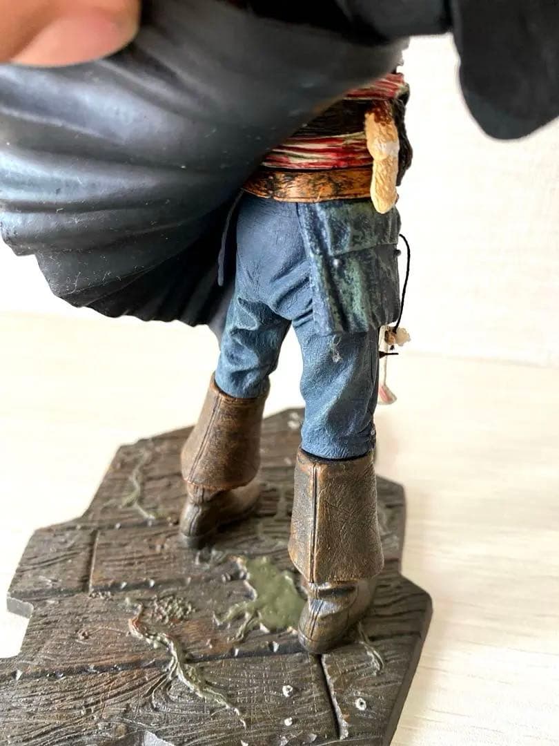 パイレーツオブカリビアン　ジャック・スパロウフィギュア 約30cm