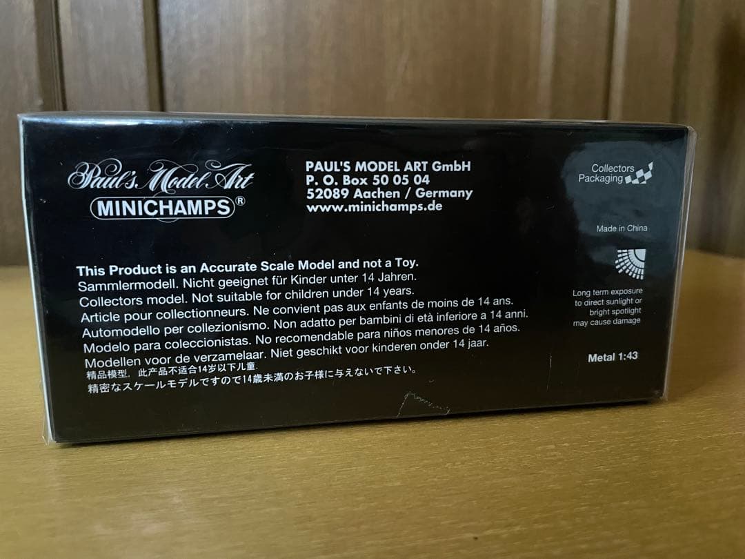 ミニカー MINICHAMPS Porsche Taycan Turbo S 1/43