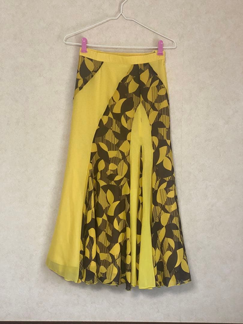 社交ダンス衣装 イエローとブラウンの葉模様