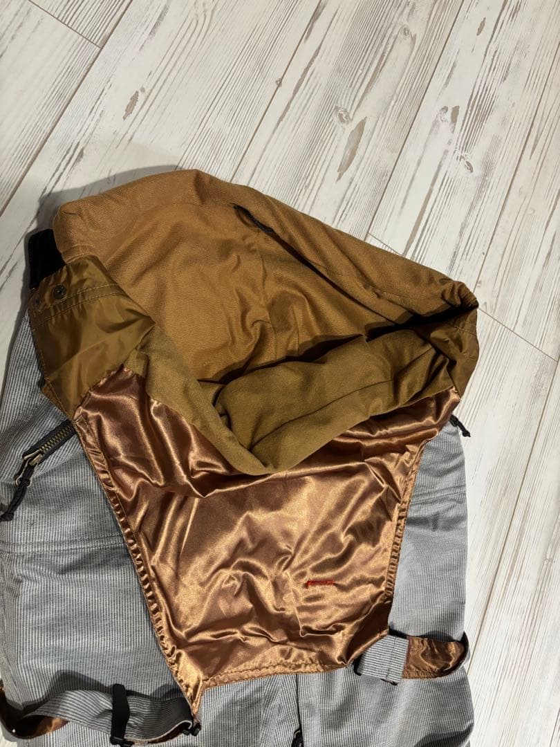 スノーボードウェア　ビブパンツ 686