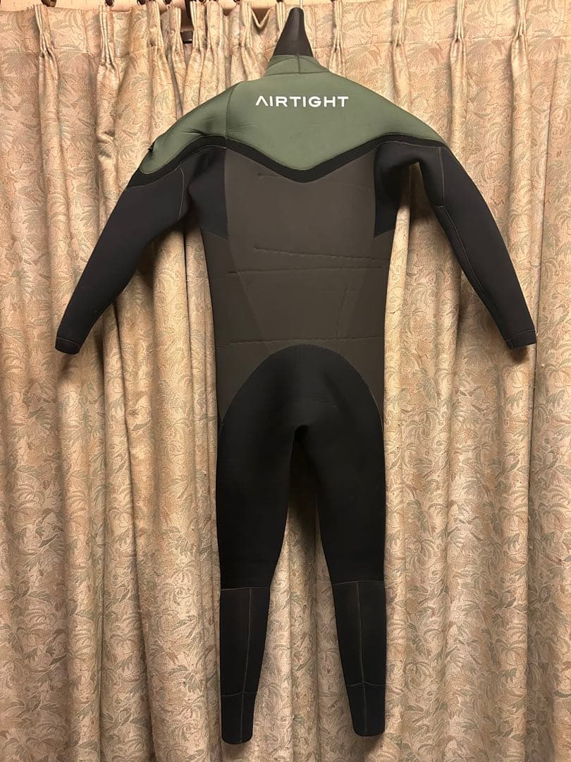 Air tight エアータイト　セミドライ　5mm ウェットスーツ