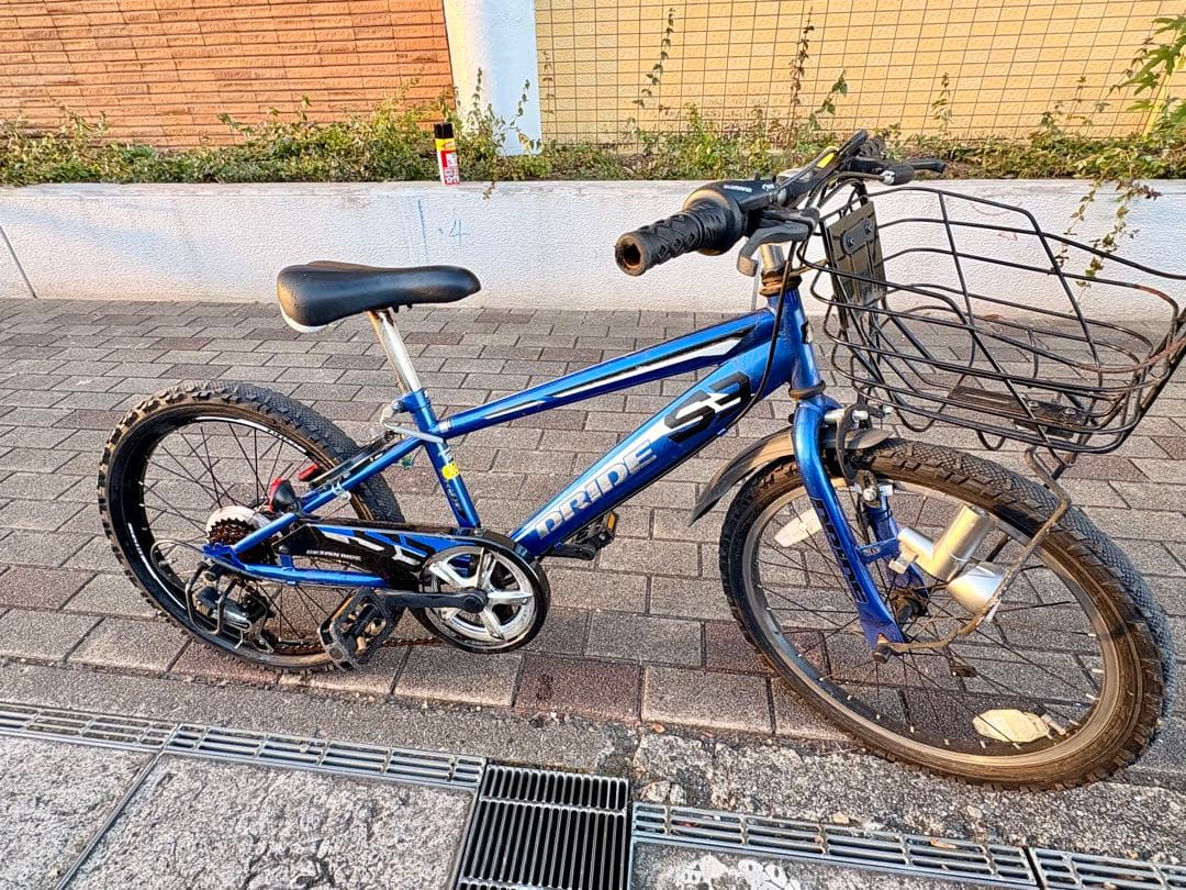 アトリュード ジュニアスポーツバイク 青