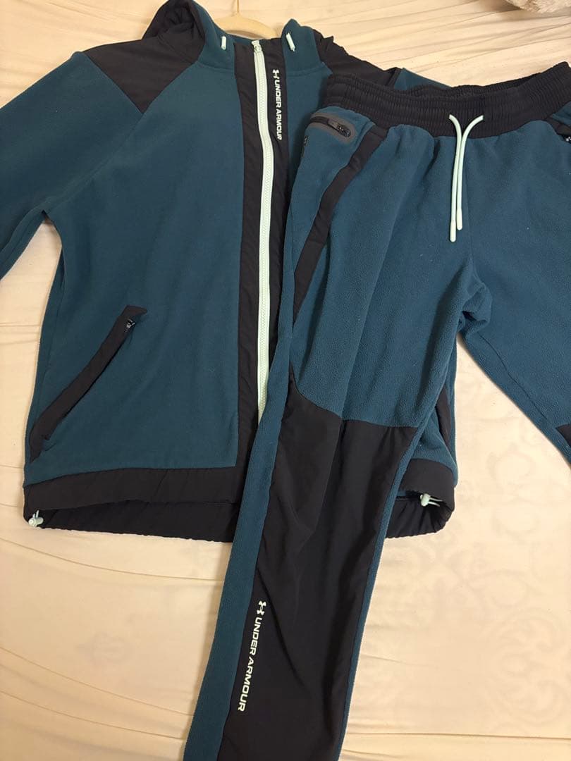 ※かおりん　アンダーアーマー　UAラッシュフリース　セットアップ