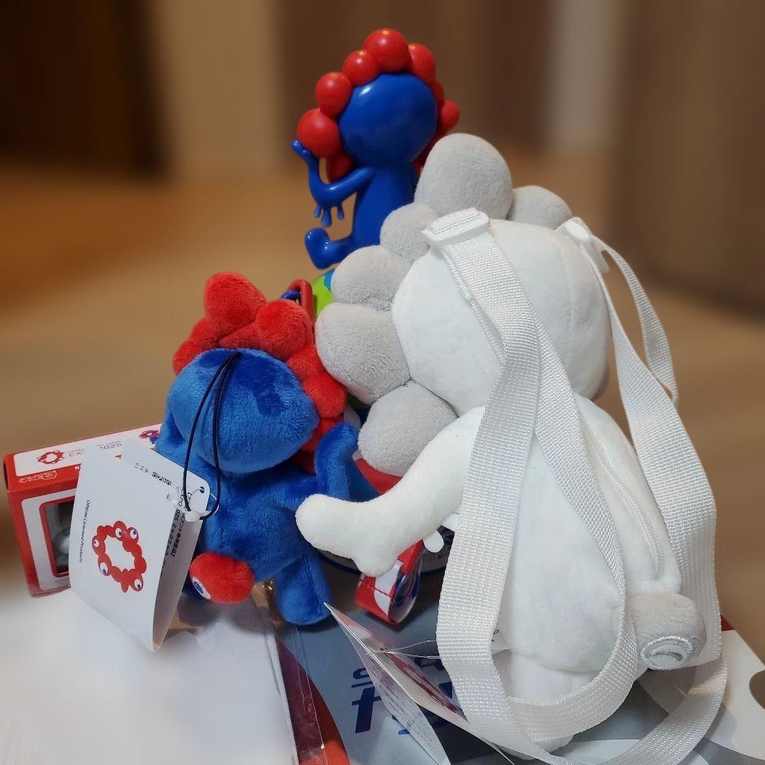 ミャクミャクお楽しみ袋Mサイズ　抜き取りあり　もっちりミニ&折り畳み傘付き15点