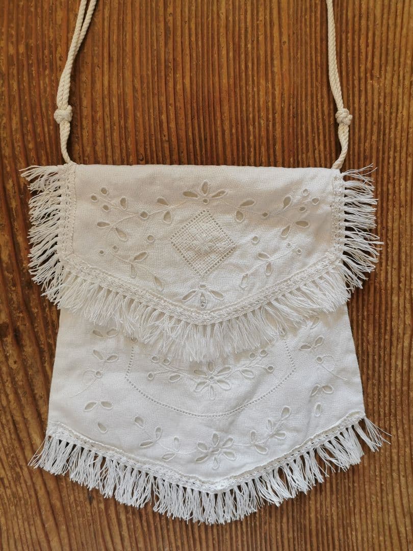 アンティーク 初聖体式 美しいアイレット白糸花刺繍 フリンジ付オモニエールバッグ