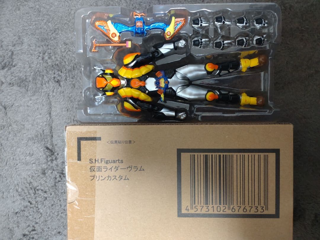 仮面ライダーカヴ　SHフィギュアーツ　セット