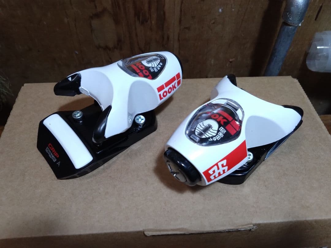 新品未使用★国内正規品LOOKルックPivot15GWスキー金具Henrick