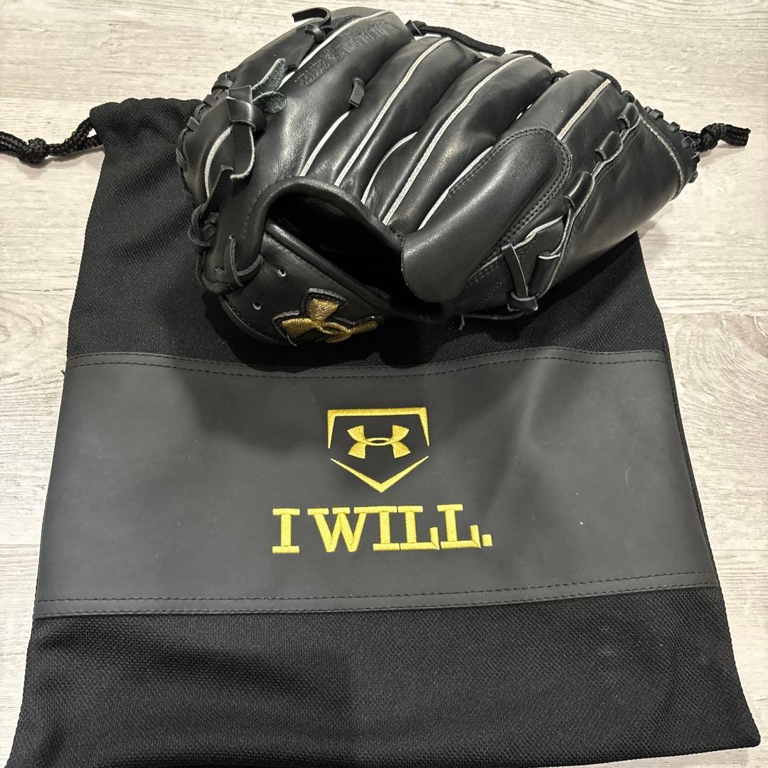 Under Armour 軟式グローブ QBB0240
