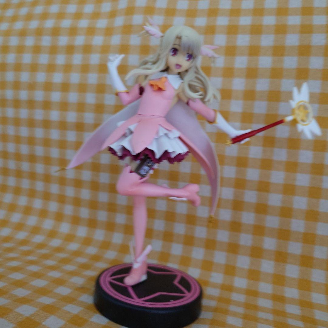プリズマイリヤ　イリヤ戦闘服　魔法少女　フィギュア