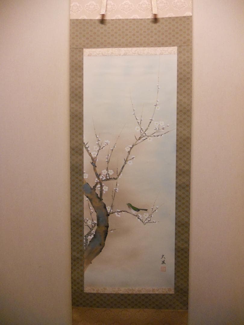 掛け軸 小川大鳳 梅に鶯 絹本 希少 軸装 茶道具 掛軸 美品 です。