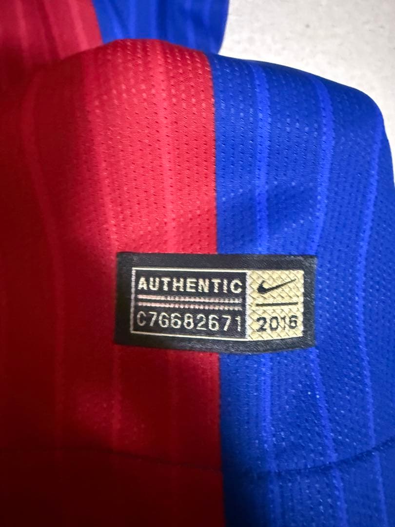 正規品　バルセロナ　16-17 メッシ　オーセンティックユニフォーム　Lサイズ