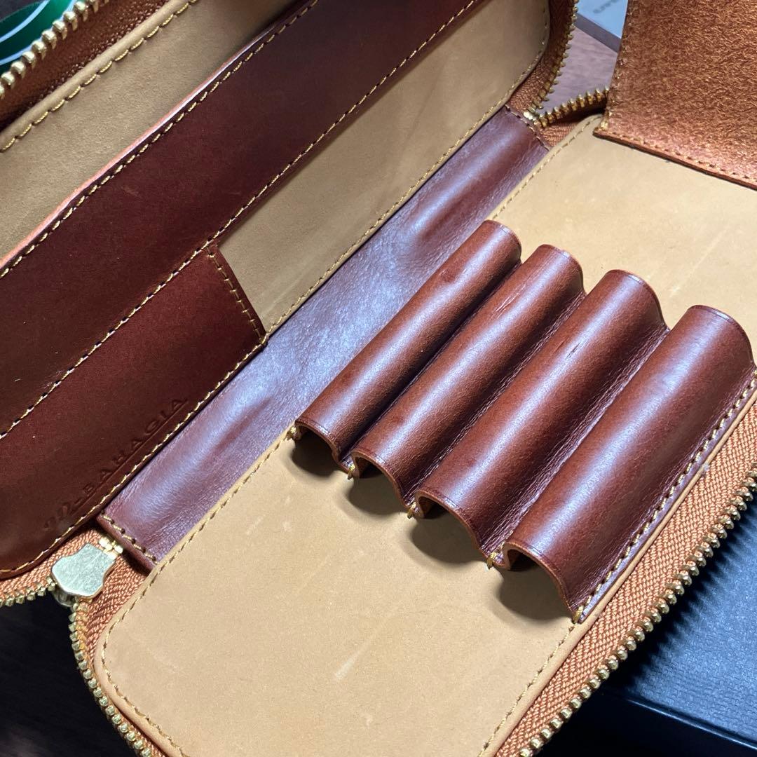 バハギアアンドクラフト プエブロ ブラウン ラウンドジップ型ペンケース