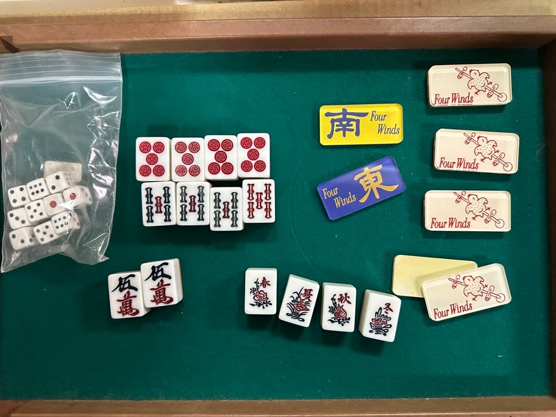 自動麻雀牌 セット古いものです 点棒とチップ、サイコロ