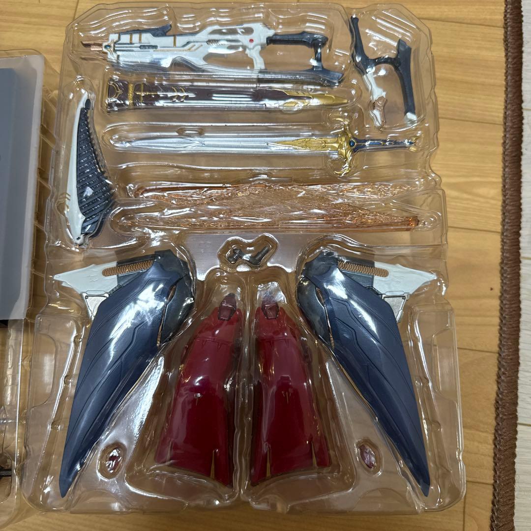 メタルビルド　DRAGON SCALE BELLVINE　ヴェルビン