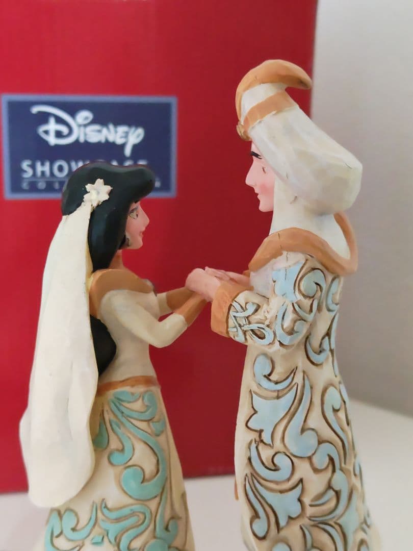 【新品未使用】エネスコ ジャスミン＆ アラジン ロイヤルウェディング フィギュア