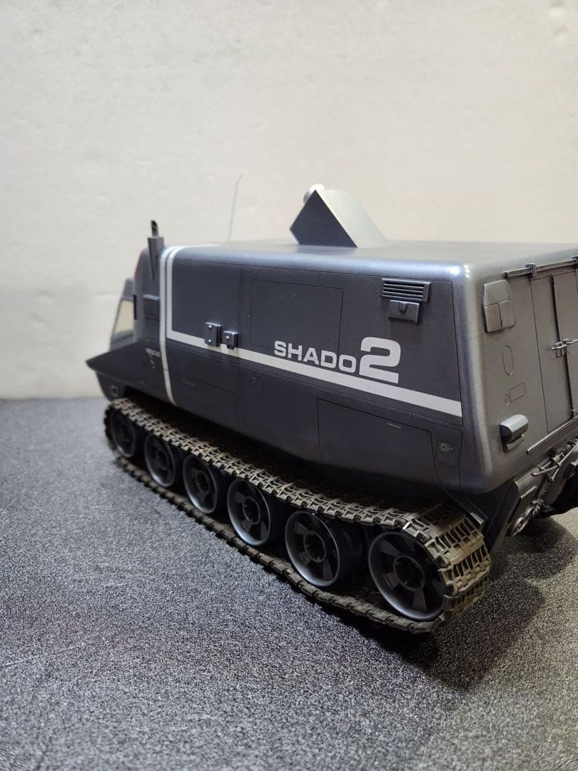 100点満点謎の円盤UFO 有名モデラー渾身の逸品 ハイテク戦車シャドーモービル