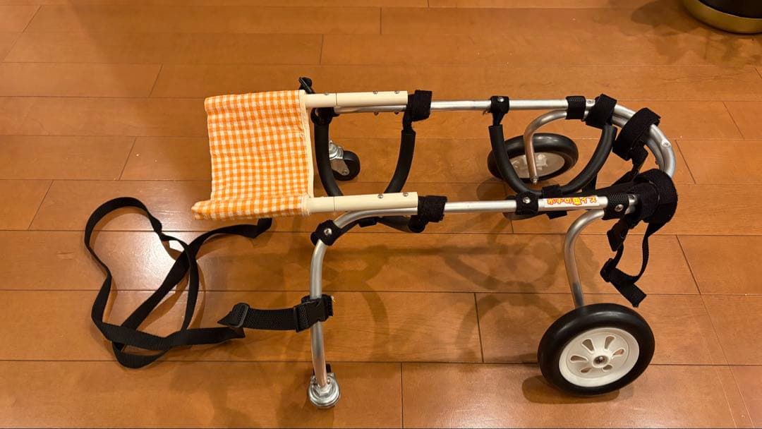 軽量　ポチの車イス　4輪　アルミ製　小型犬