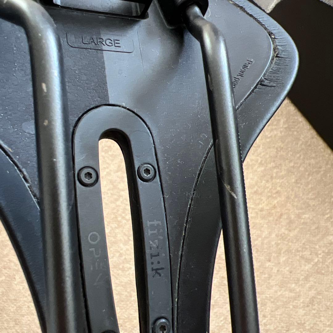 Fizik Antares R3 OPEN Kium サドル @お値下げ中！