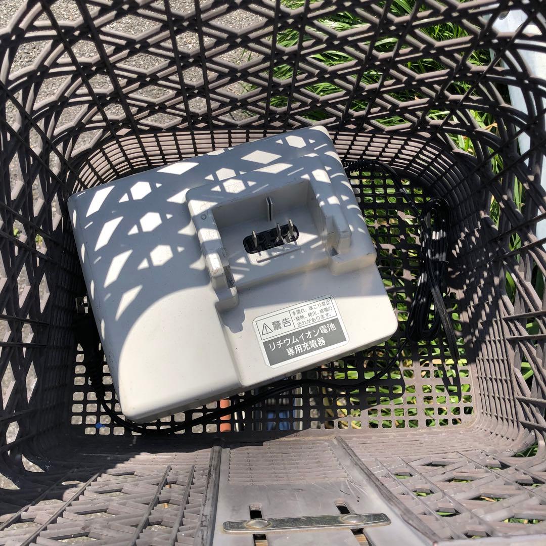 値下げ[494]送料無料viviDX 電動自転車 充電器・バッテリー付属