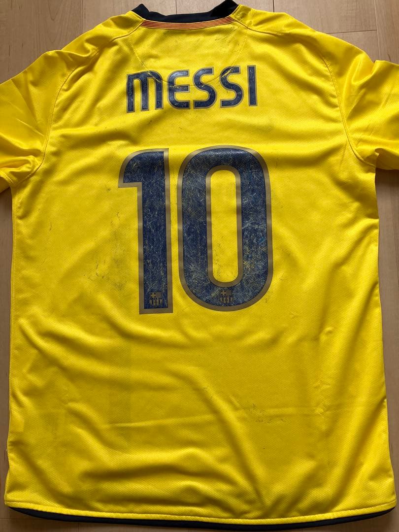 正規品　FCバルセロナ メッシ 10番 ユニフォーム　イニエスタのサイン付き