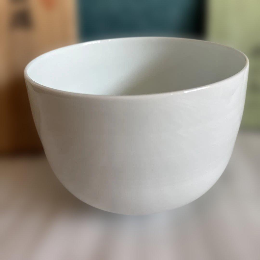 井上萬二 作　白磁茶碗　木箱あり