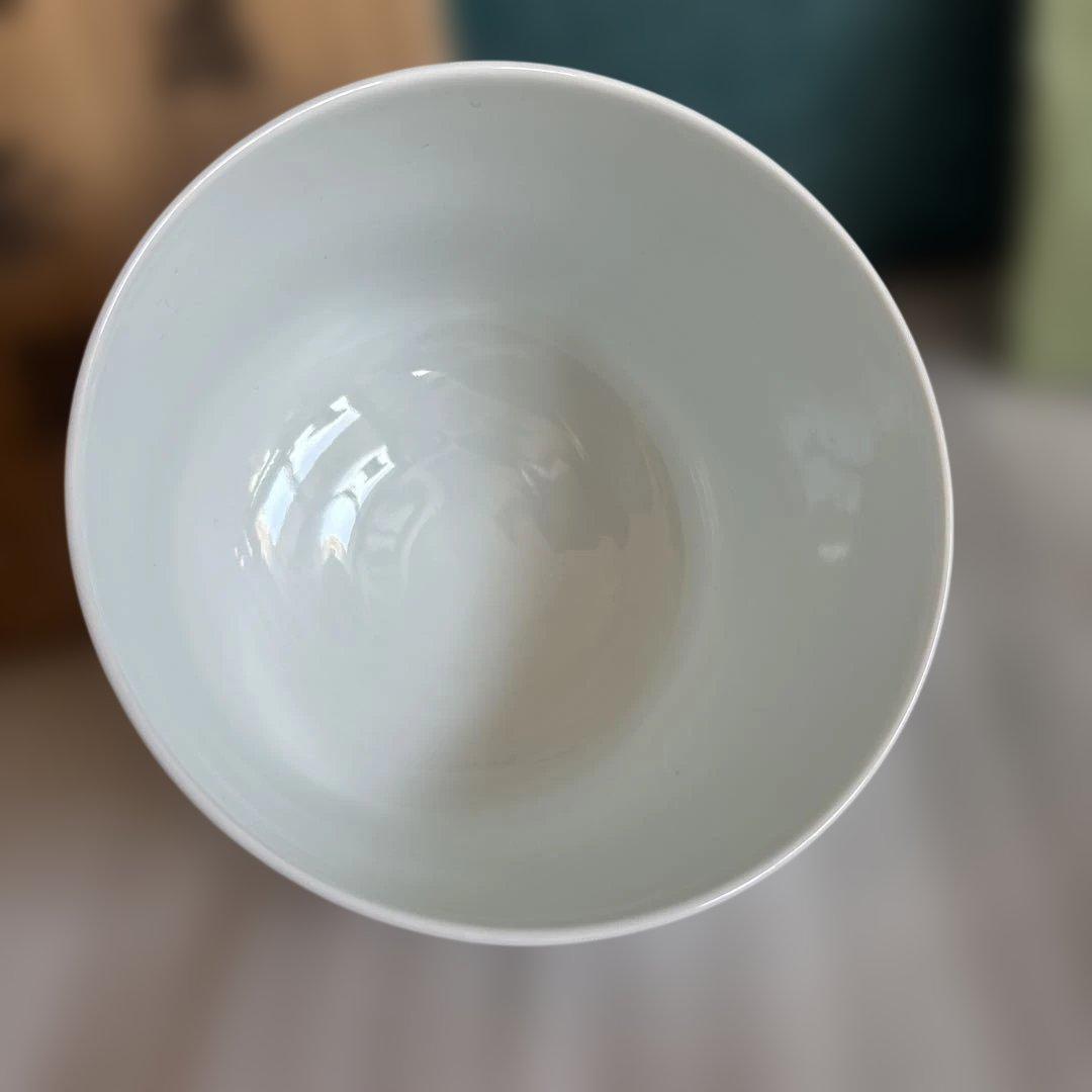 井上萬二 作　白磁茶碗　木箱あり