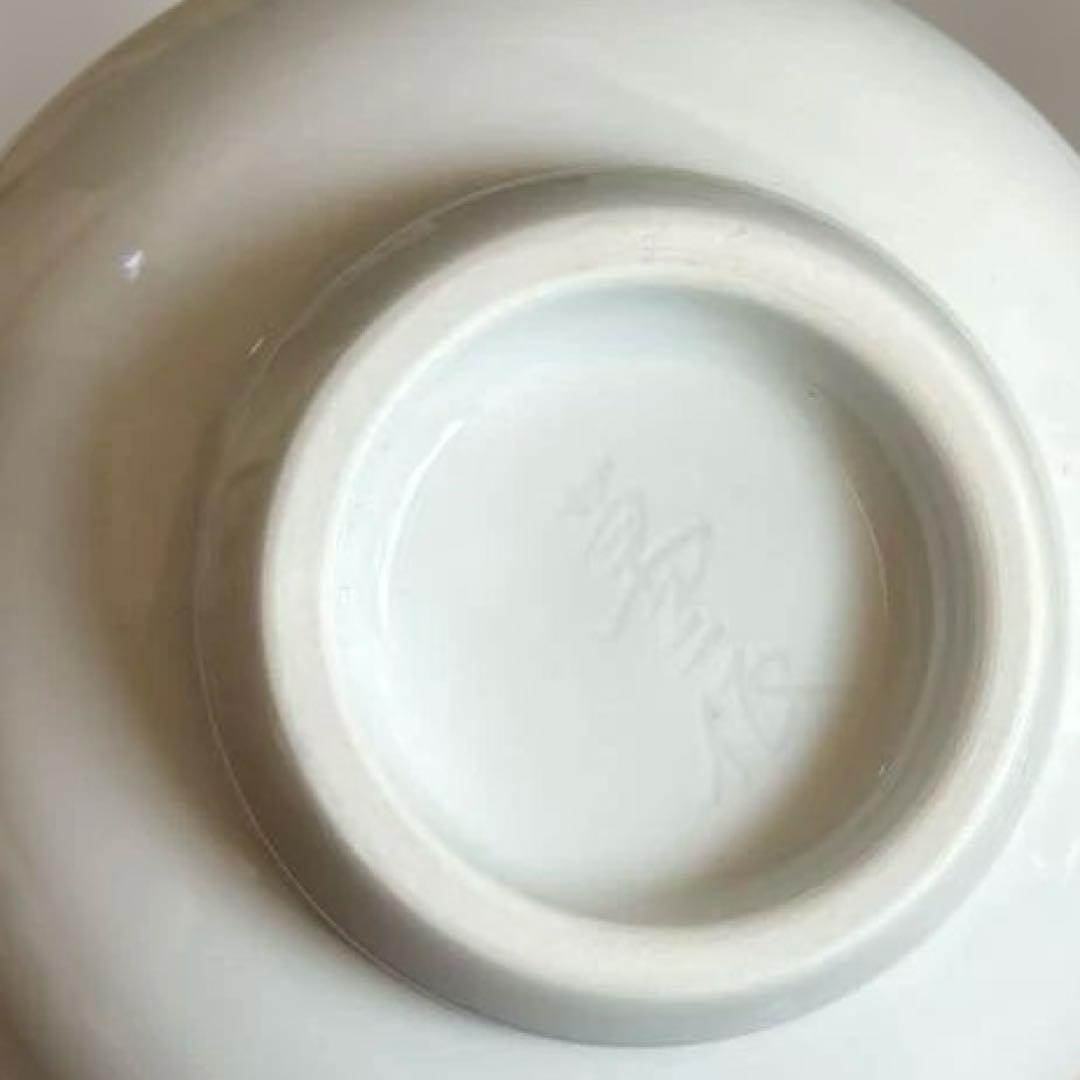 井上萬二 作　白磁茶碗　木箱あり