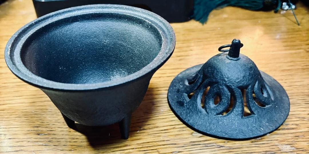 南部鋳鉄製 蓋付き器 香炉装飾的デザイン
