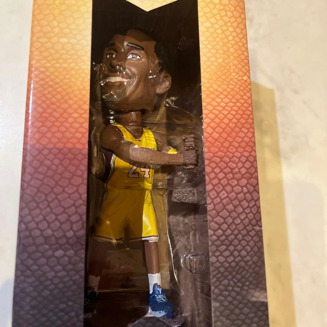 コービーブライアント　ボブルヘッド 8/8ドジャースタジアム限定　非売品