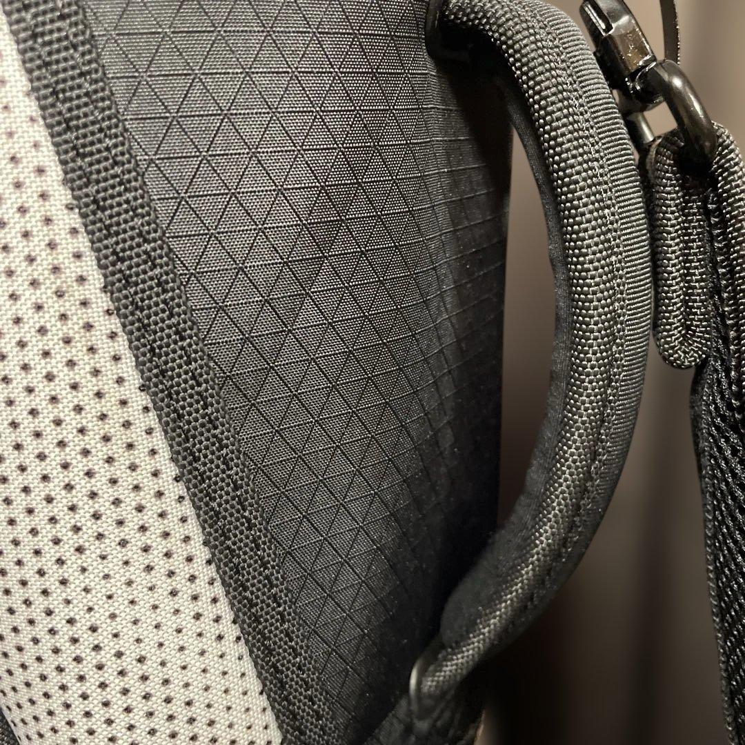 ナイキ6点セットキャディバッグボストンバッグ新品アイアンカバー新品ネームタグ付き