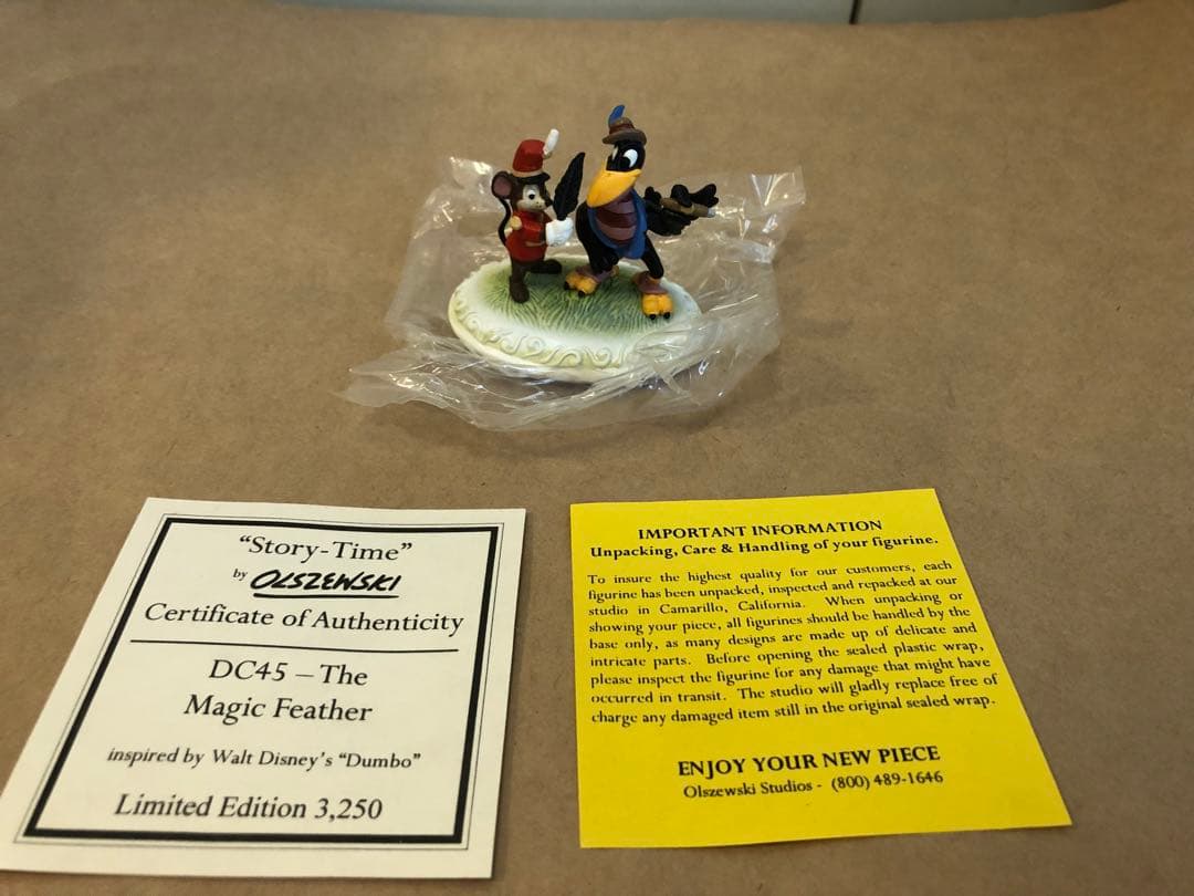 オルショウスキー　ダンボ　The Magic Feather 限定フィギュア