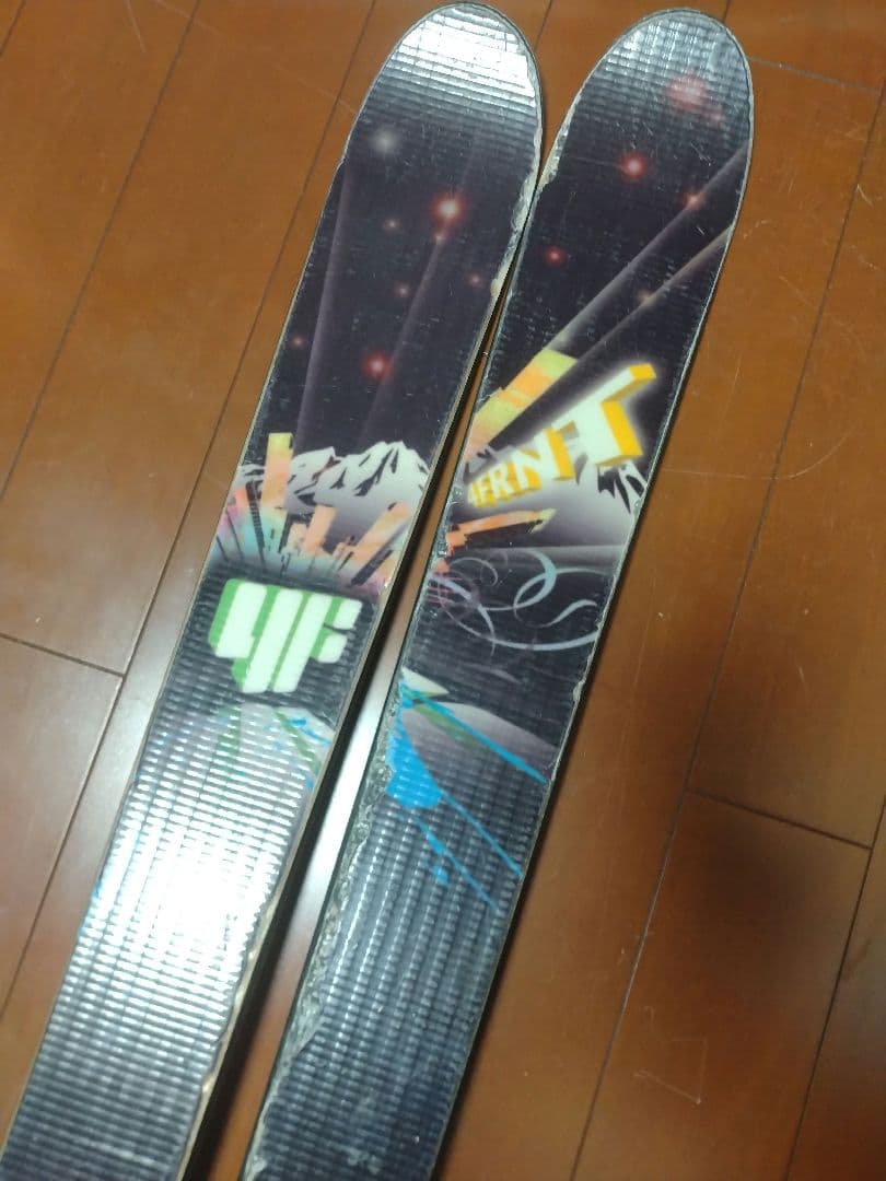 【フリースタイル☆】183cm　4FRNTセミファットスキー板♪　ツインチップ！