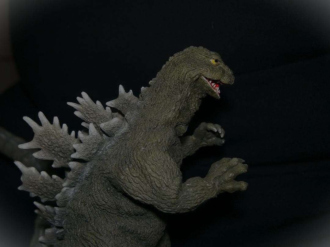 海洋堂　ゴジラ フィギュア