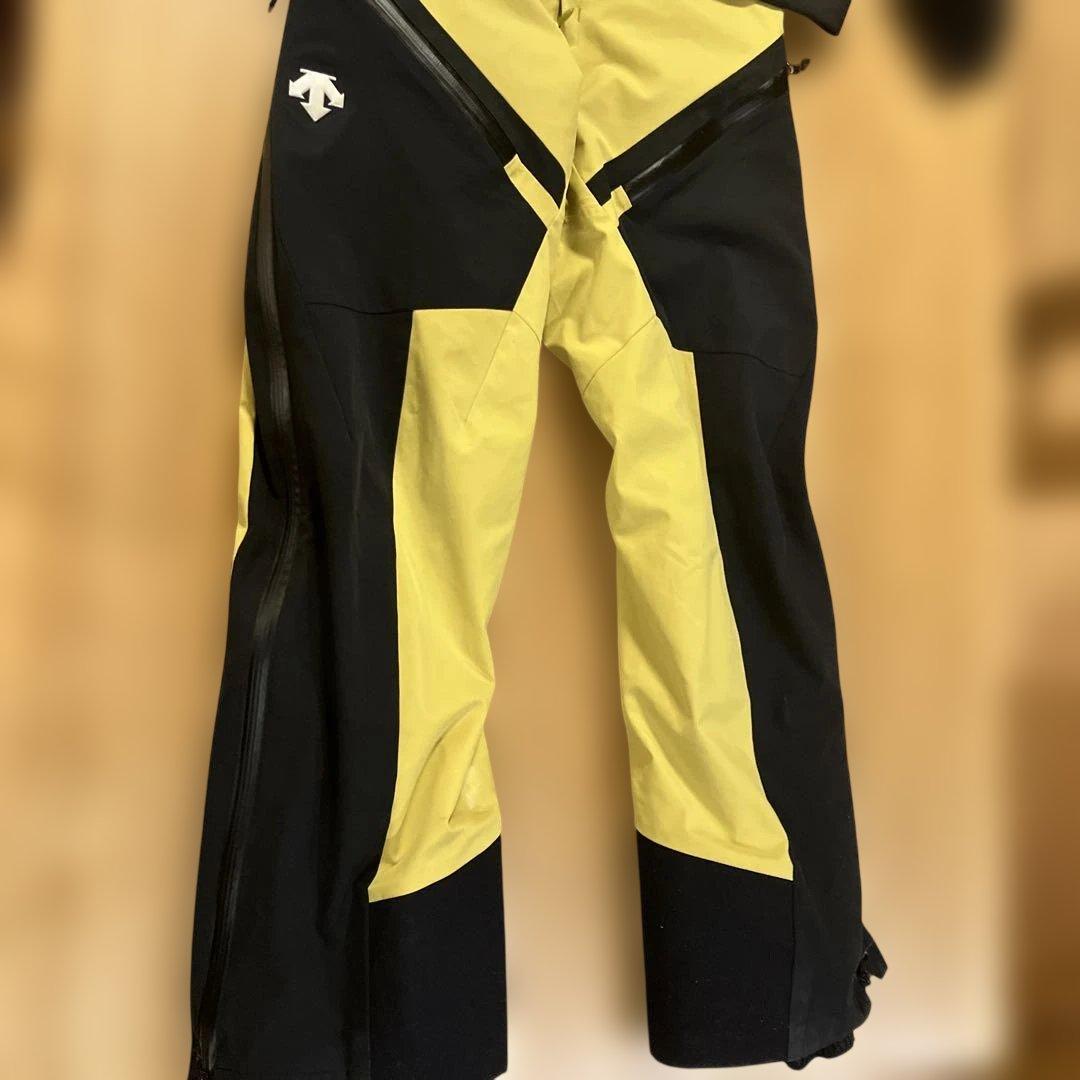スキーウェア 上下セット 黒と黄色