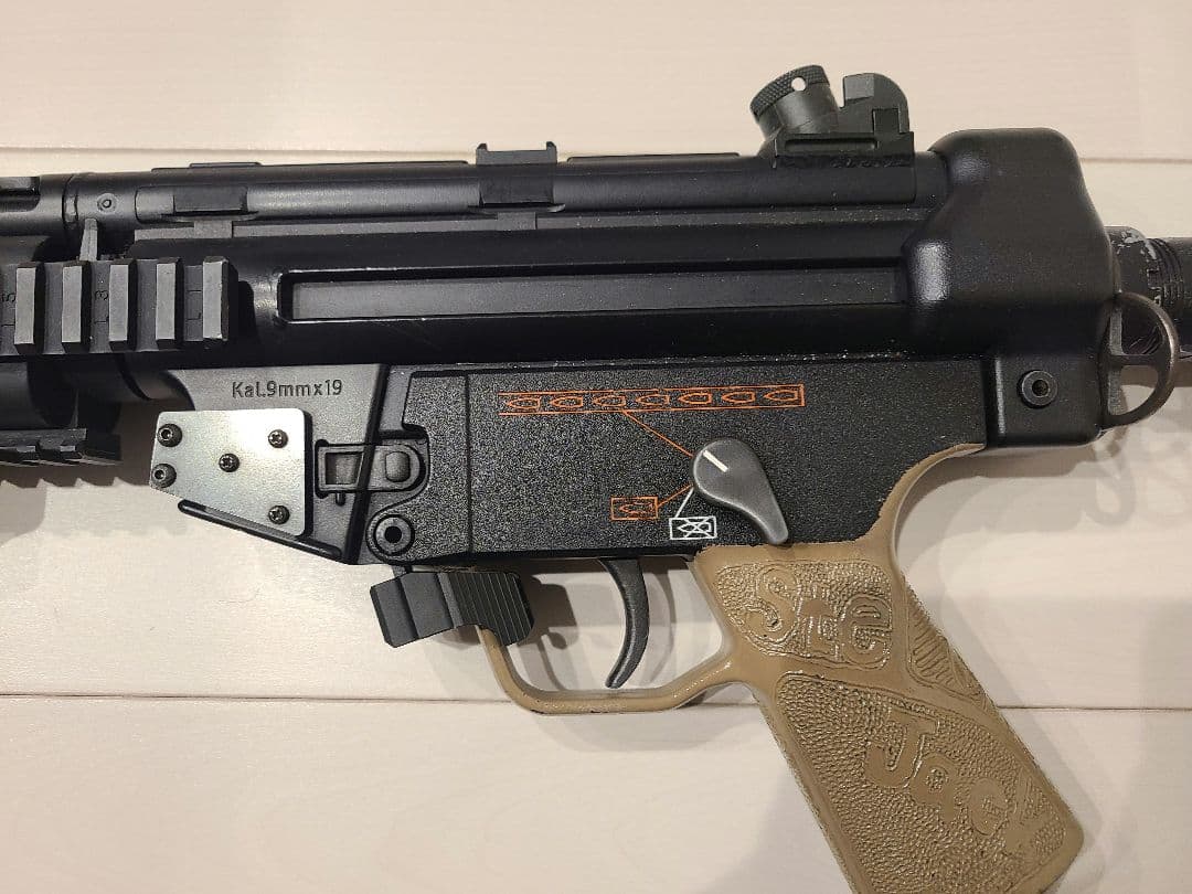 東京マルイ 化粧箱無し mp5 32569 kal.9mm×19 付属品あり