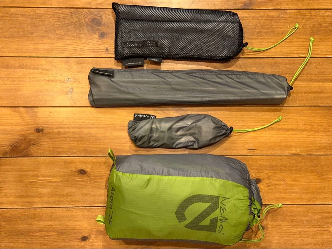 NEMO アトム 2P スペック 就寝人数 2人　フットプリント付き