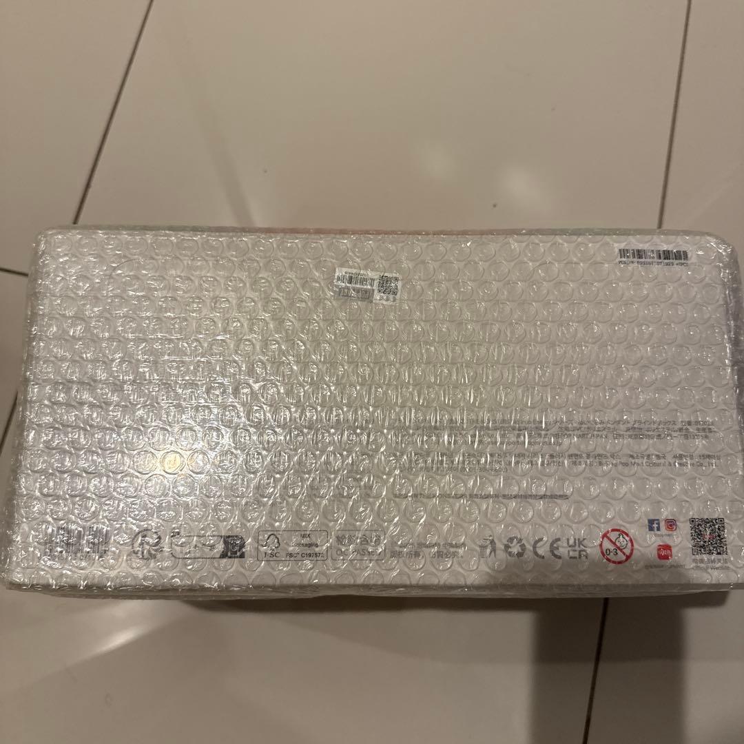 確実正規品・新品・未開封　ラブブ エナジーアソートボックス