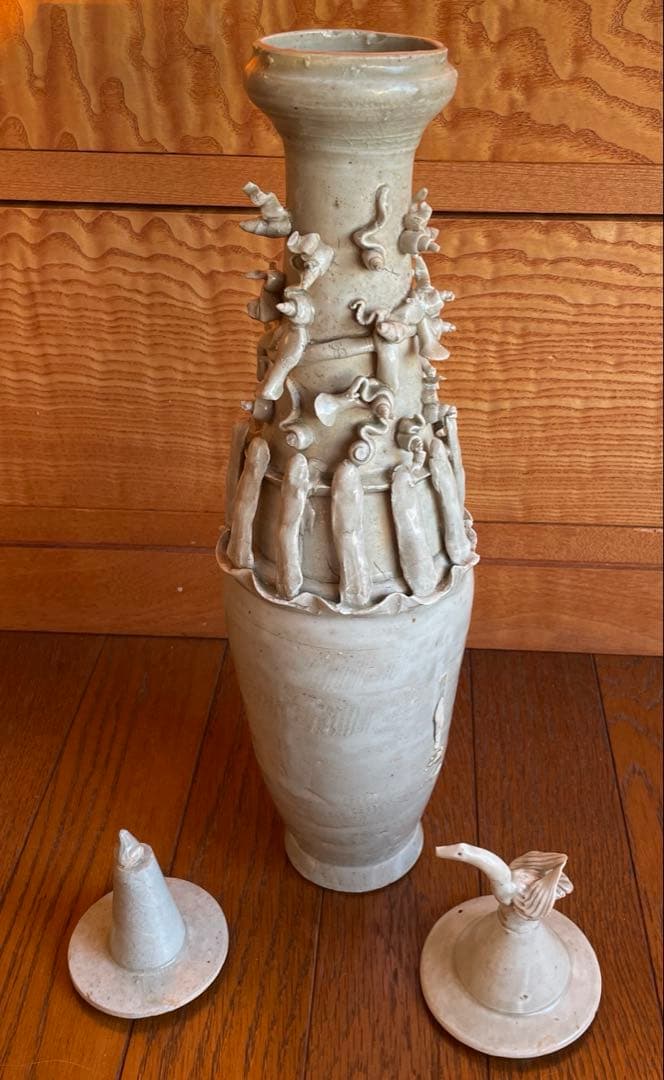 日月壺　蓋付き 白磁　発掘品　中国古阮 陶器の花瓶と鳥型