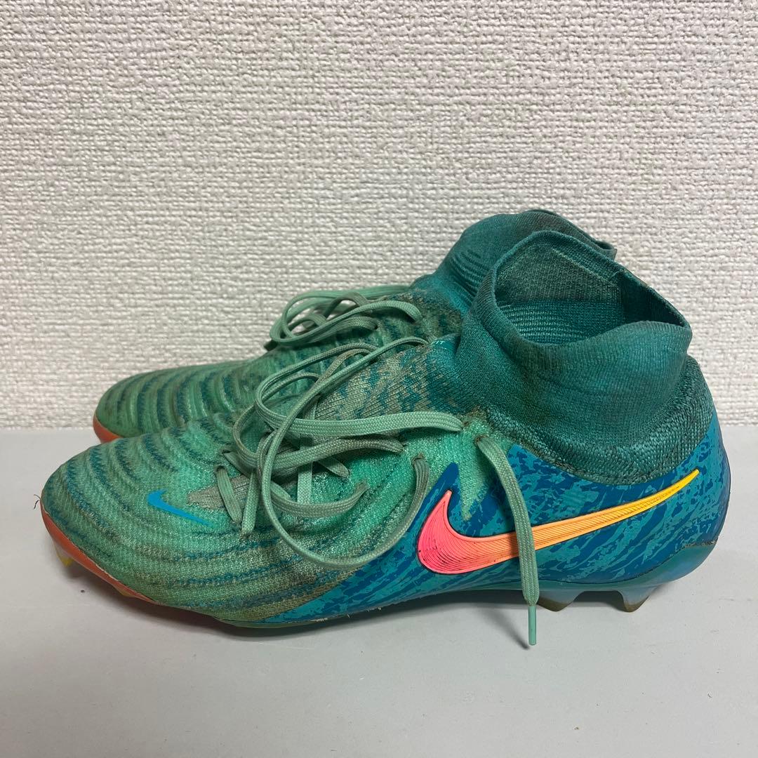 NIKE ファントムルナ2エリート LV8 FG