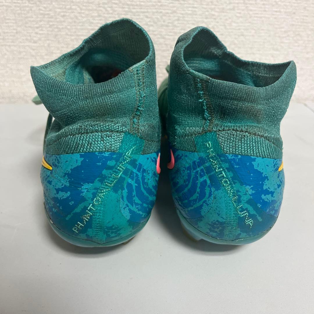 NIKE ファントムルナ2エリート LV8 FG