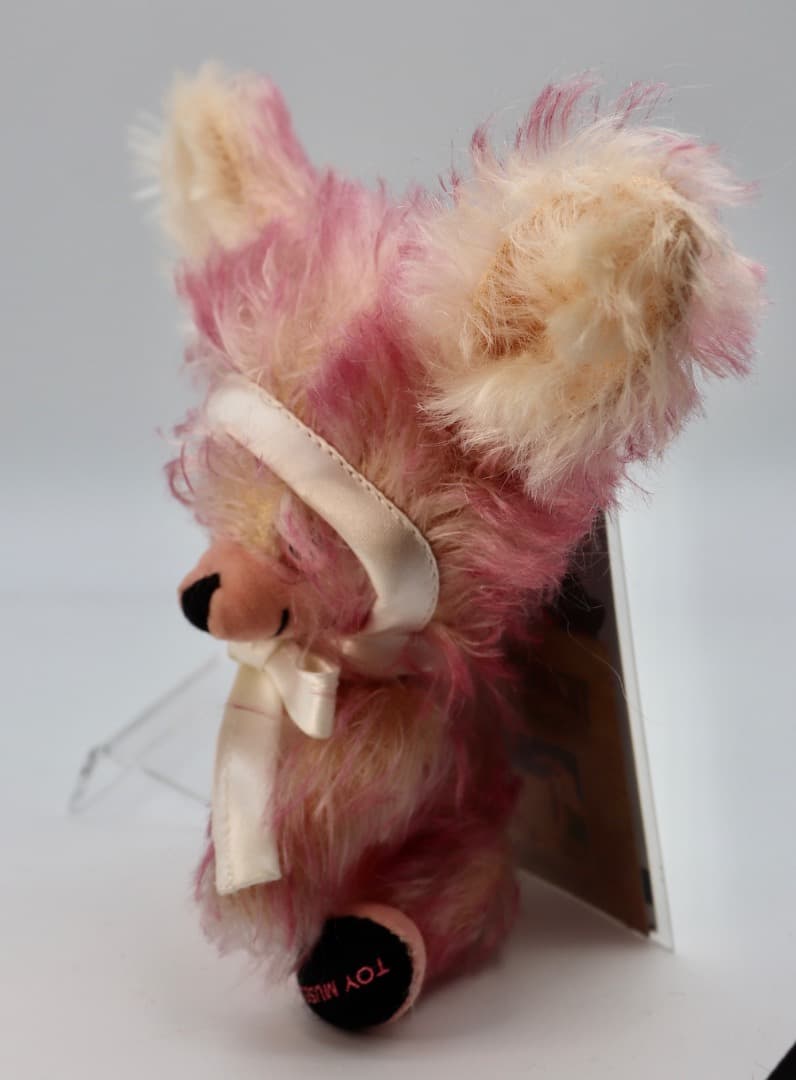 コレクション TOY MUSEUM TIPPED PINK BUNNY PUNKINHEAD