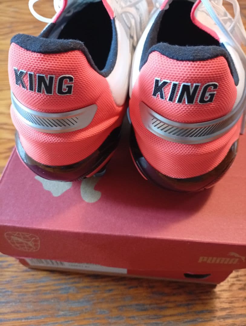 29cm プーマ　キング　アルティメット サッカー ホワイト/ピンク