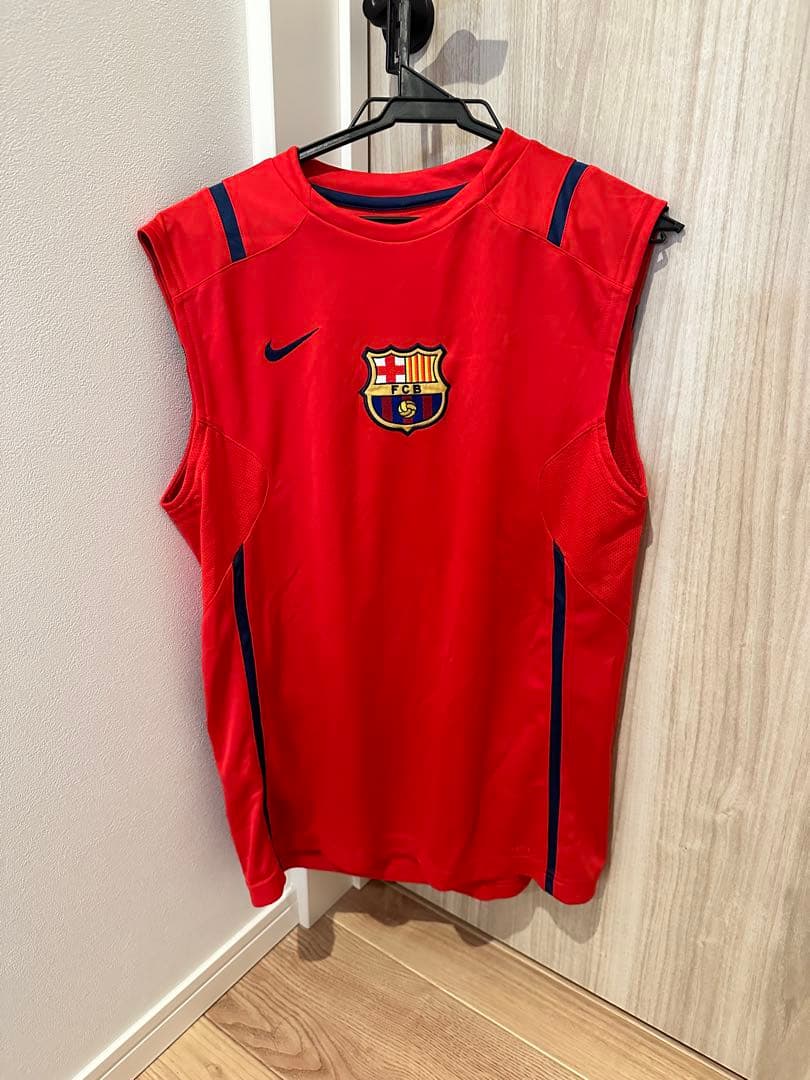 NIKE バルセロナ　トレーニングウェア　ノースリーブ