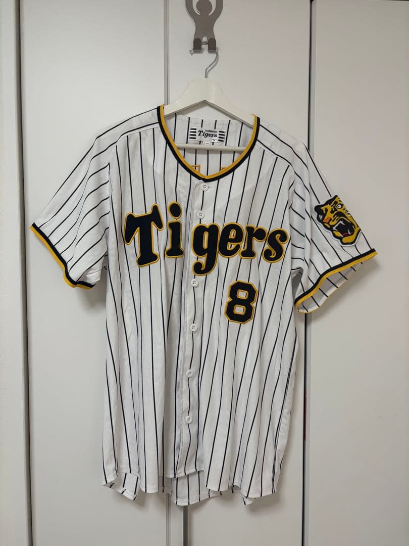 阪神タイガース ユニフォーム Lサイズ 佐藤輝明 8