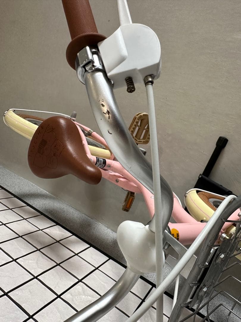 引取限定　16インチ　すみっこぐらし　幼児用自転車