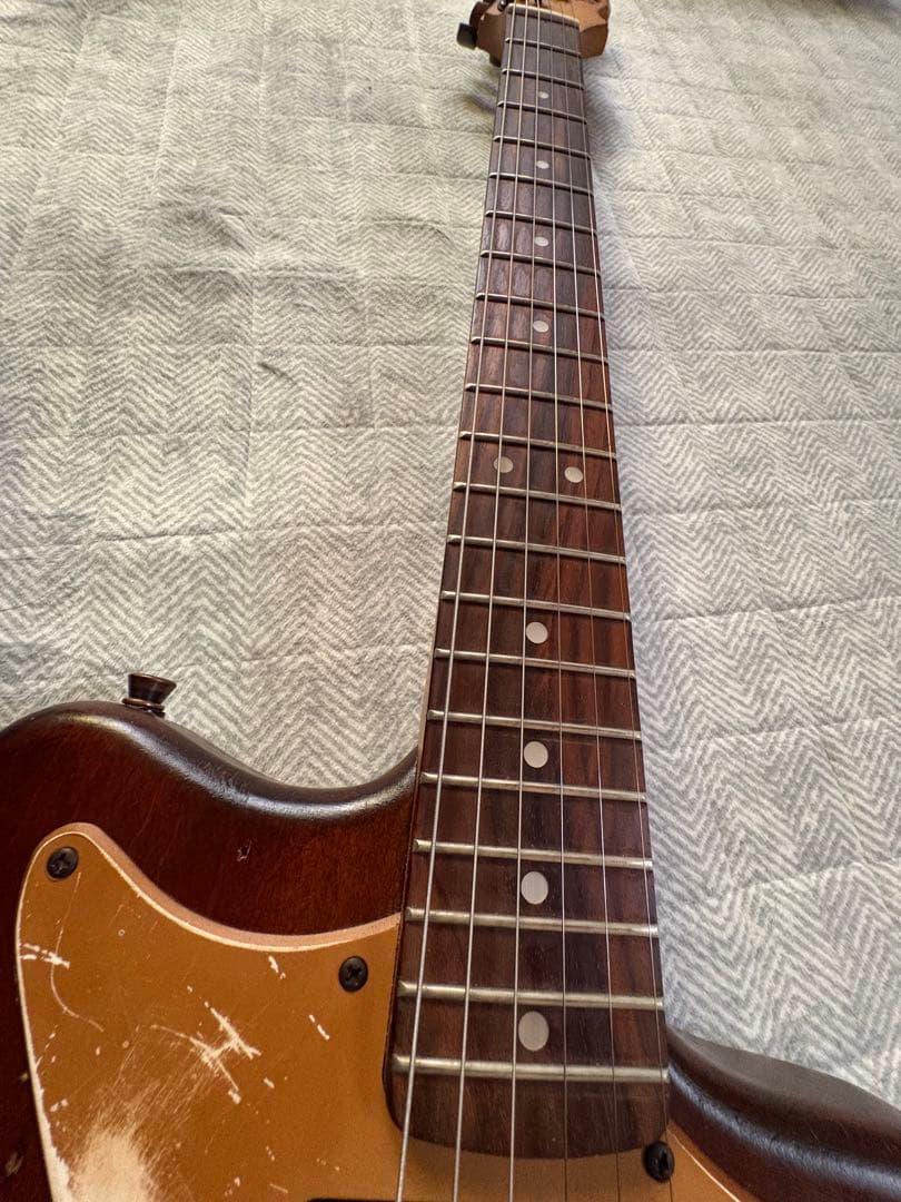 AXLGuitars AZ-820 ビザールギター